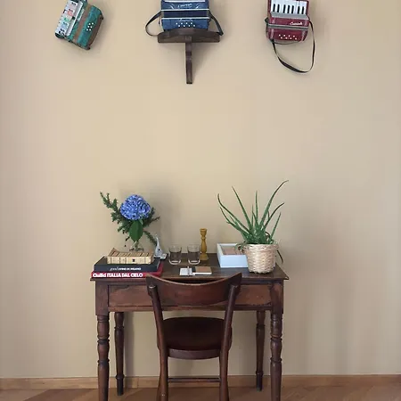 L'elefante Fritz Boutique - Piazzo אכסניה Pettinengo